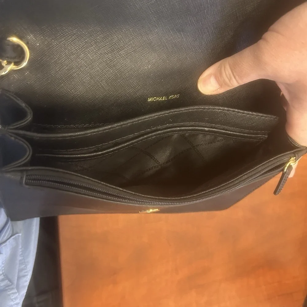 Michael Kors Daniela Crossbody Handbag Black Flap Saffiano Leather Chain INITIAL